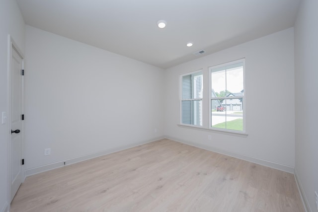 5416 Bridgemore Blvd, Murfreesboro, TN 37129 - unfurnished room featuring light wood-style floors and recessed lighting