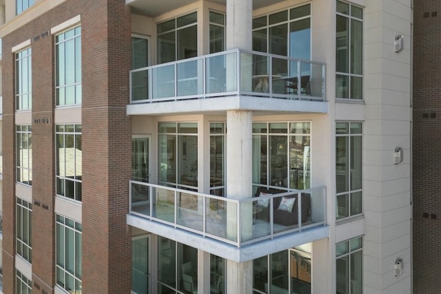 20 Rutledge St Unit 407, Nashville, TN 37210 - view of side of property with brick siding