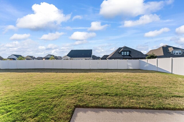 824 Promise Way, Murfreesboro, TN 37128 - view of yard featuring a residential view