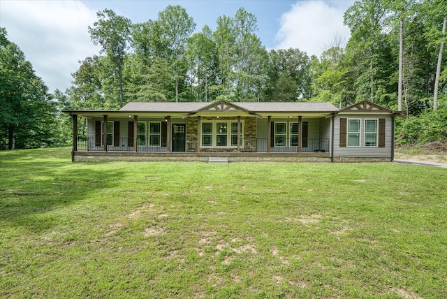 1901 Rickman Rd, Livingston, TN 38570 - single story home featuring covered porch and a front yard