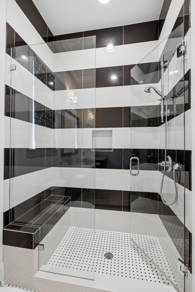 813 Stonewater Blvd, Franklin, TN 37064 - bathroom featuring a shower stall