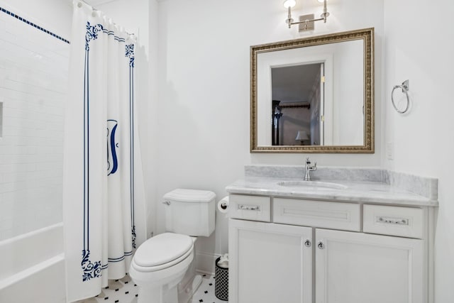 813 Stonewater Blvd, Franklin, TN 37064 - bathroom with vanity and shower / tub combo with curtain