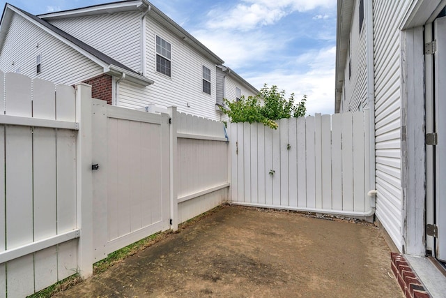 4835 Octavia St, Murfreesboro, TN 37129 - view of patio / terrace with a gate
