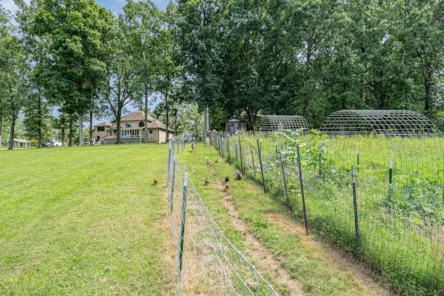 1640 Eno Rd, Dickson, TN 37055 - view of yard featuring a garden