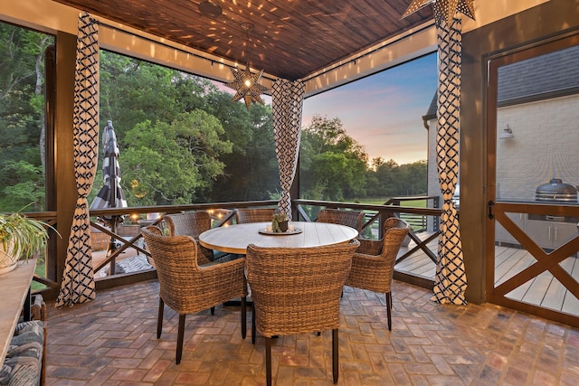 1049 Holly Tree Gap Rd, Brentwood, TN 37027 - view of sunroom / solarium