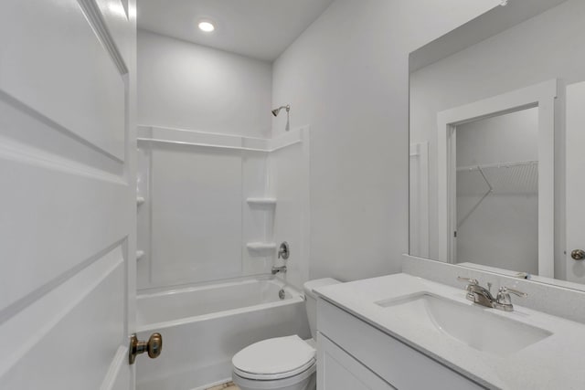 510 Hinton St, Lebanon, TN 37090 - bathroom featuring vanity, washtub / shower combination, and a walk in closet