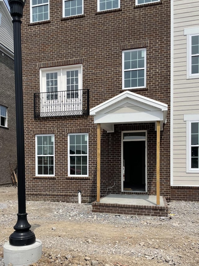 510 Hinton St, Lebanon, TN 37090 - property entrance with brick siding