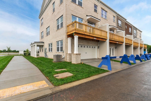 510 Hinton St, Lebanon, TN 37090 - view of building exterior featuring a garage
