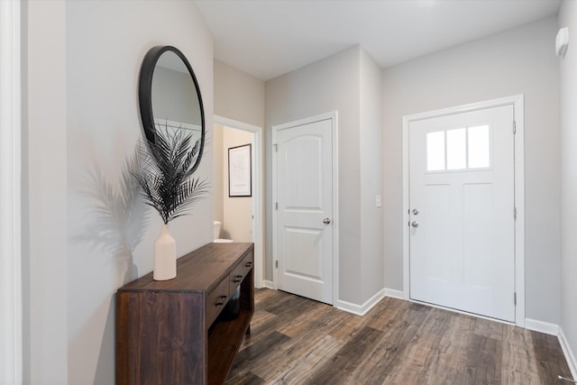 509 Eagleview Dr, Eagleville, TN 37060 - entryway featuring dark wood-type flooring and baseboards