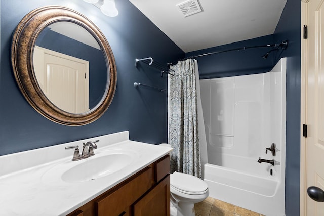 1118 Averwater Run, Murfreesboro, TN 37128 - bathroom featuring vanity and shower / bathtub combination with curtain
