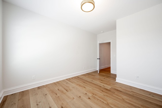 1015 Amelia Ct, Chattanooga, TN 37412 - spare room with baseboards and light wood-type flooring