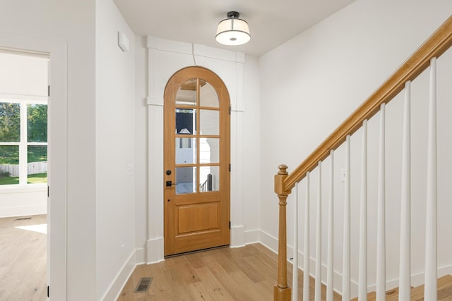 8668 Woodbury Acre Ct, Harrison, TN 37341 - entryway featuring light wood-style flooring and stairway