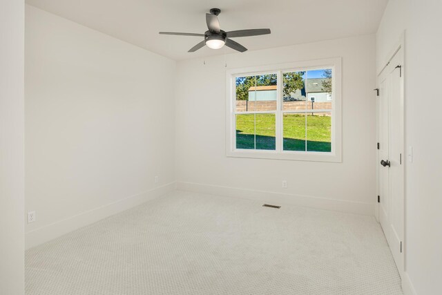 8668 Woodbury Acre Ct, Harrison, TN 37341 - unfurnished room featuring carpet and ceiling fan