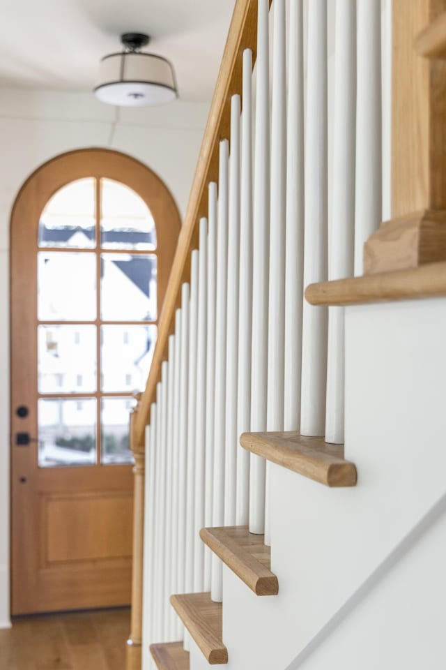 8668 Woodbury Acre Ct, Harrison, TN 37341 - foyer entrance with stairs