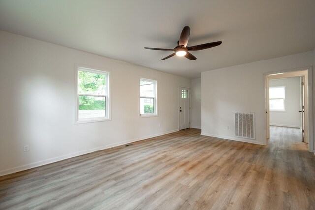 35 Agnes Ave, Chattanooga, TN 37406 - unfurnished room with ceiling fan and wood finished floors