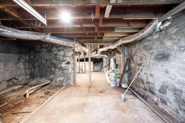 35 Agnes Ave, Chattanooga, TN 37406 - view of below grade area