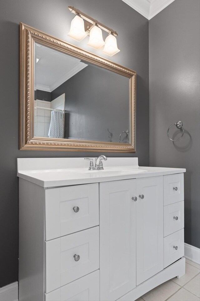 715 Forest Ave, Chattanooga, TN 37405 - full bathroom featuring crown molding, vanity, a shower with shower curtain, and tile patterned flooring