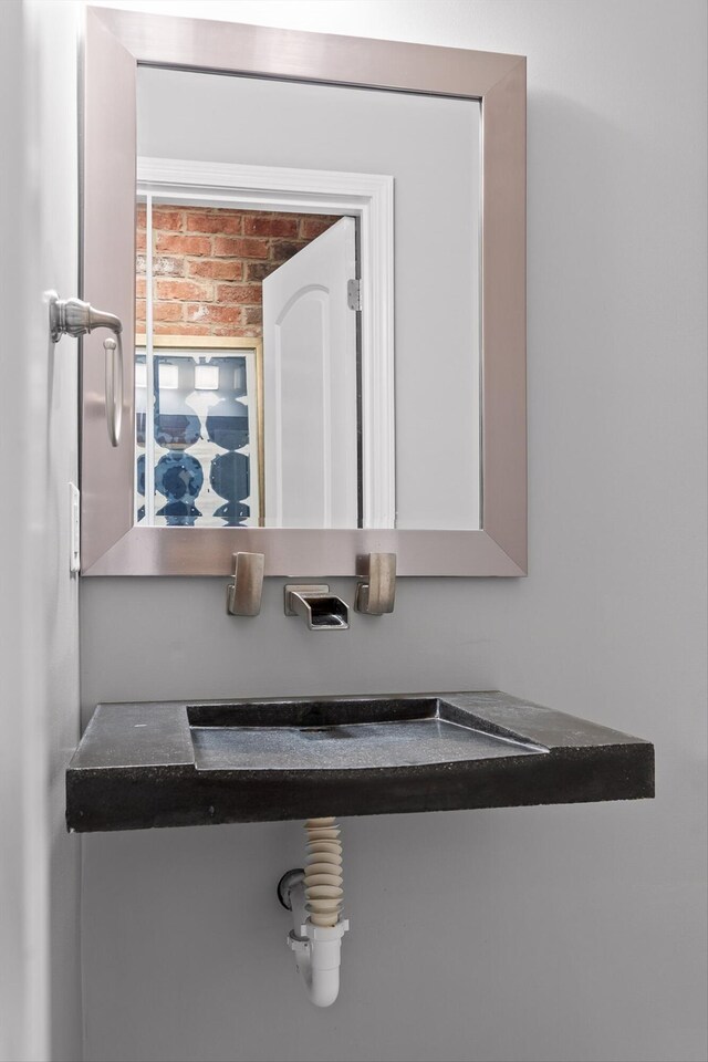 715 Forest Ave, Chattanooga, TN 37405 - detailed view of brick wall
