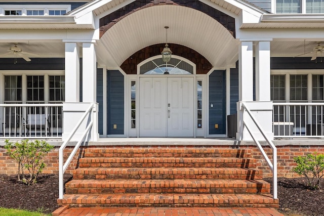 715 Forest Ave, Chattanooga, TN 37405 - doorway to property with a porch and a ceiling fan