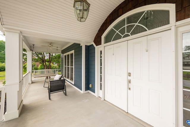 715 Forest Ave, Chattanooga, TN 37405 - view of exterior entry featuring a porch and ceiling fan