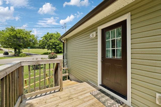521 5th Ave N, Lewisburg, TN 37091 - view of wooden terrace