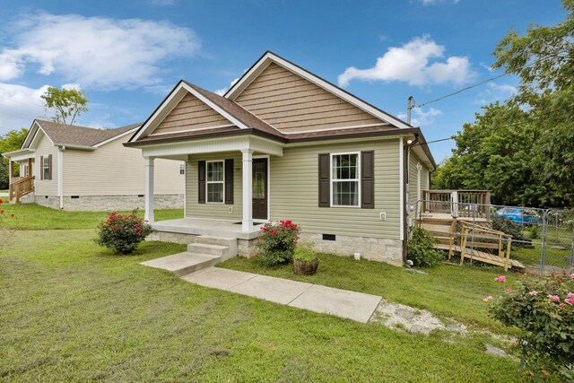 521 5th Ave N, Lewisburg, TN 37091 - bungalow-style home featuring crawl space and a porch
