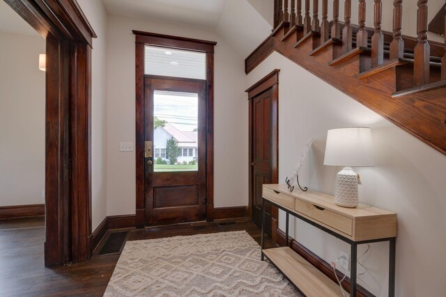 414 W College St, Dickson, TN 37055 - foyer featuring dark wood-style floors and baseboards