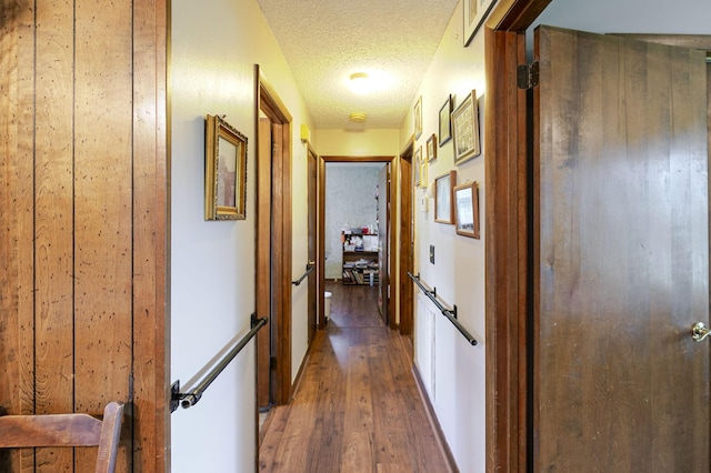 2802 Canterbury Dr, Springfield, TN 37172 - hallway with wood finished floors and a textured ceiling