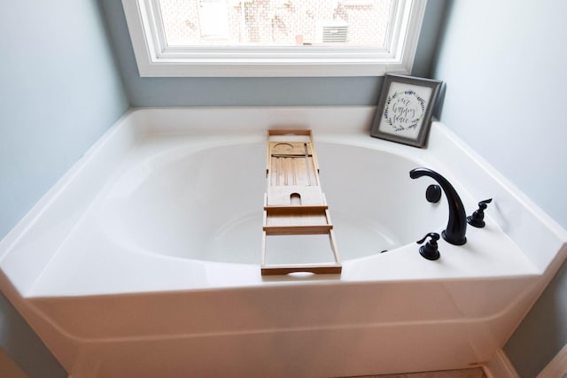 216 Honeysuckle Ln, Lebanon, TN 37087 - full bath with a garden tub