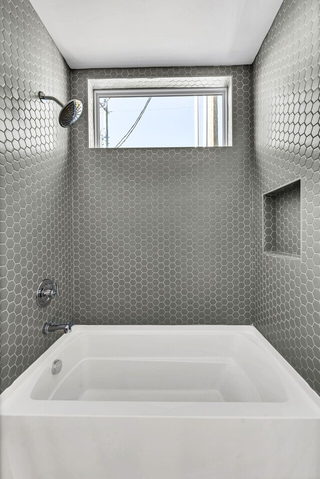18 Willis St Unit A, Nashville, TN 37207 - bathroom featuring bathtub / shower combination