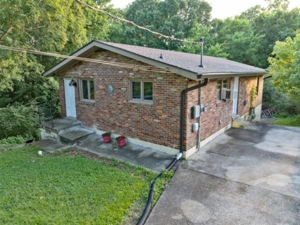 946 Greenwood Ave, Clarksville, TN 37040 - photo 2