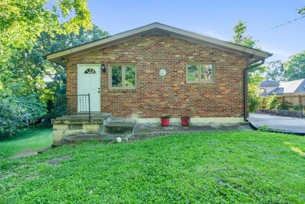 946 Greenwood Ave, Clarksville, TN 37040 - photo 1