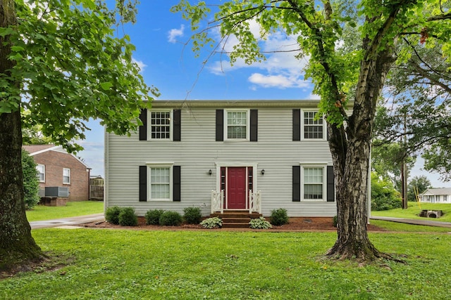309 Shawnee Dr, Columbia, TN 38401 - colonial inspired home featuring a front lawn and crawl space