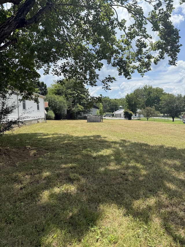 9843 Ed Lyell Rd, Lyles, TN 37098 - view of grassy yard