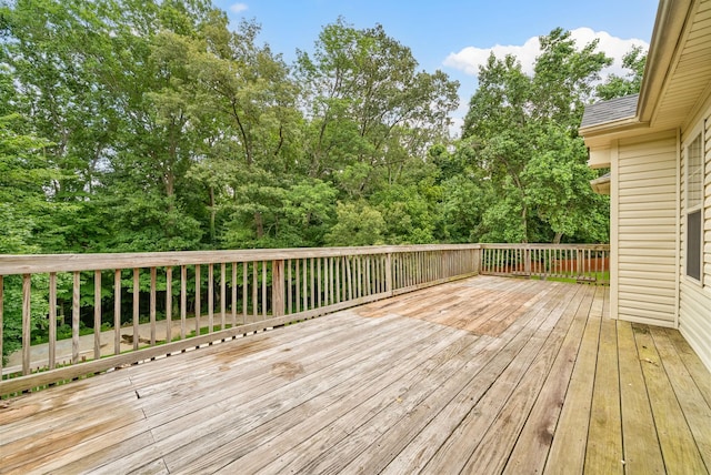 3158 Whitetail Dr, Clarksville, TN 37043 - view of wooden terrace