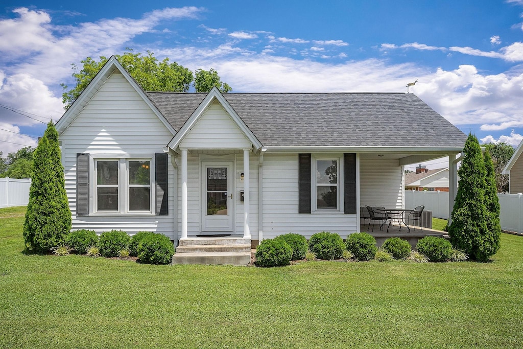 304 W Main St, Smithville, TN 37166 - photo 1