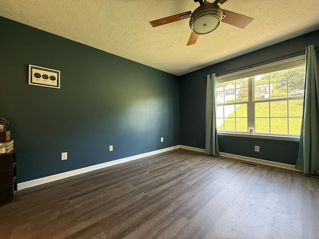 191 Lookout Cir, Trenton, GA 30752 - empty room featuring wood finished floors, a textured ceiling, and ceiling fan