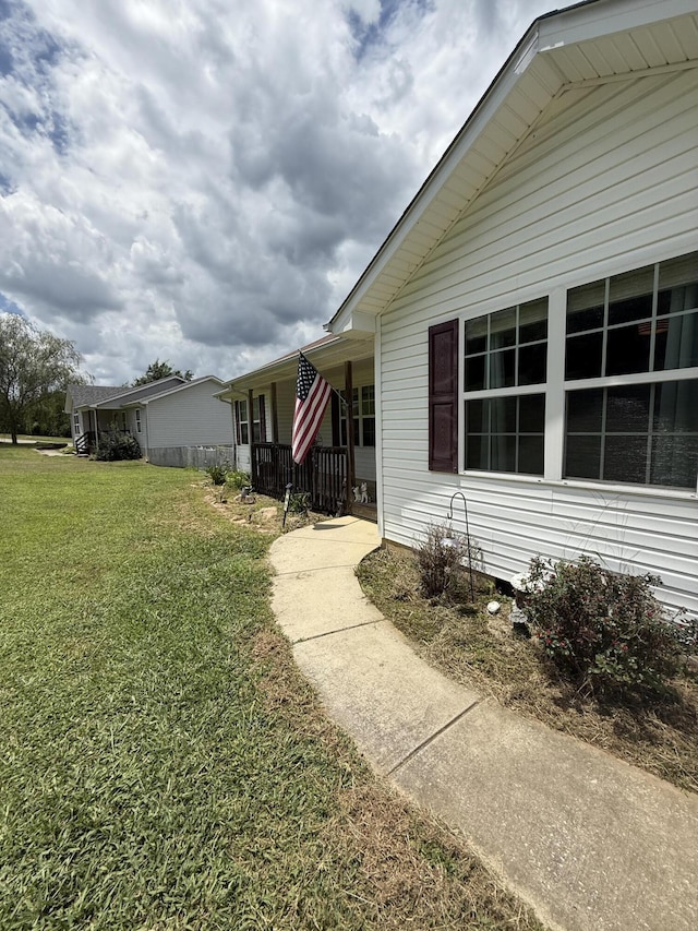 191 Lookout Cir, Trenton, GA 30752 - view of green lawn featuring covered porch
