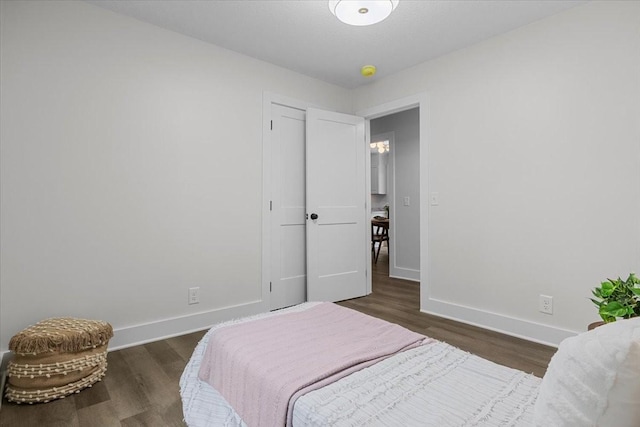 1122 Ridgecrest Dr, Dickson, TN 37055 - bedroom featuring wood finished floors and baseboards