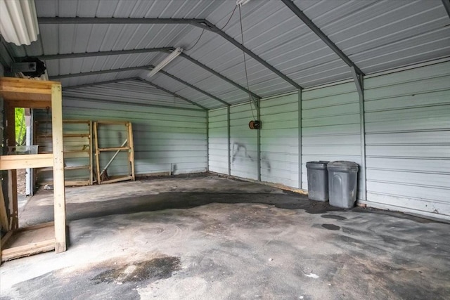1122 Ridgecrest Dr, Dickson, TN 37055 - garage featuring metal wall