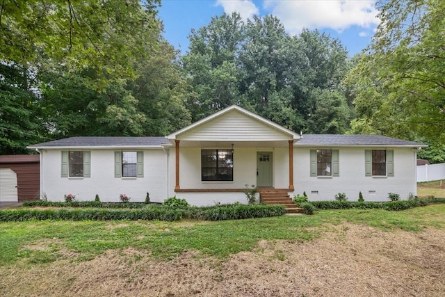 1122 Ridgecrest Dr, Dickson, TN 37055 - ranch-style home with covered porch, a front lawn, brick siding, and crawl space