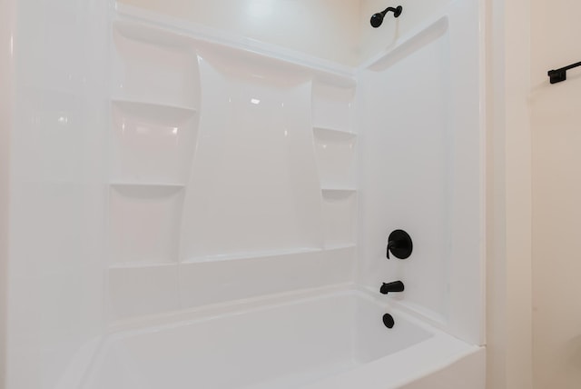 143 Bishop Ln, Burns, TN 37029 - full bath featuring bathtub / shower combination