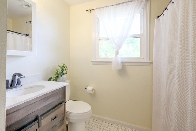 3150 Sugar Creek Rd, Woodlawn, TN 37191 - bathroom featuring vanity and curtained shower