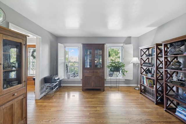 1201 Natchez Rd, Franklin, TN 37069 - foyer entrance featuring wood finished floors