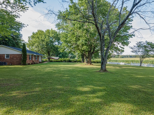 1150 Mattox Town Rd, Lawrenceburg, TN 38464 - view of grassy yard with a water view