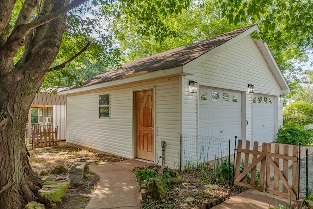 1150 Mattox Town Rd, Lawrenceburg, TN 38464 - view of detached garage