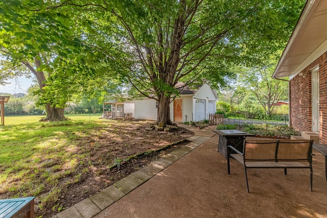 1150 Mattox Town Rd, Lawrenceburg, TN 38464 - view of yard featuring an outdoor structure