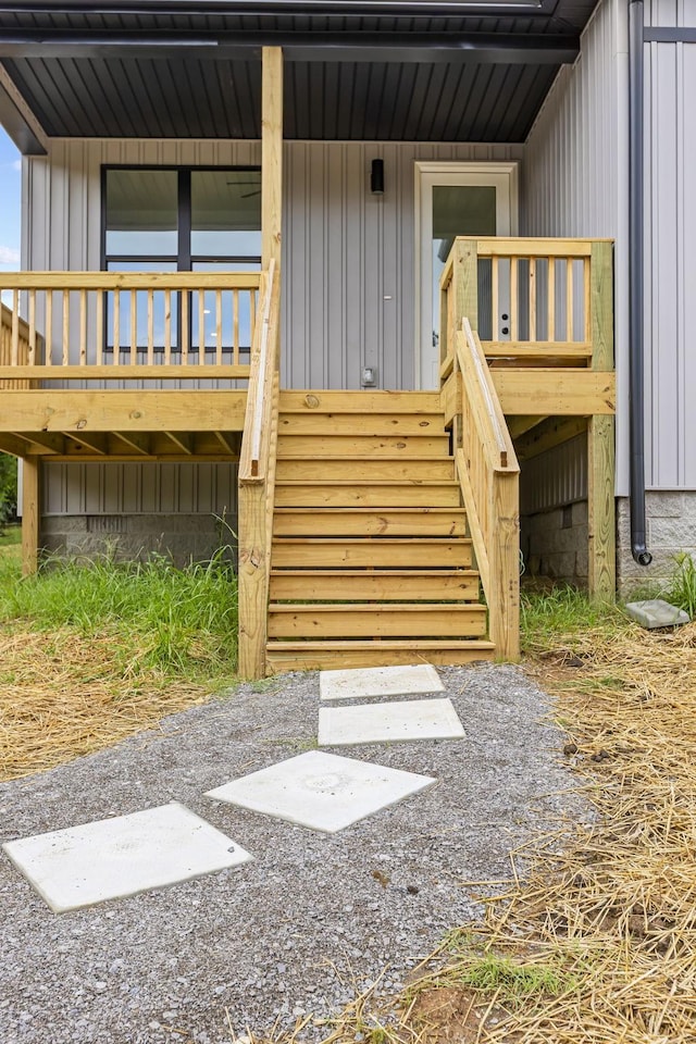 1111 W End Ave N, Lewisburg, TN 37091 - property entrance with board and batten siding