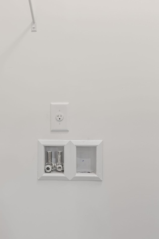 1111 W End Ave N, Lewisburg, TN 37091 - laundry view