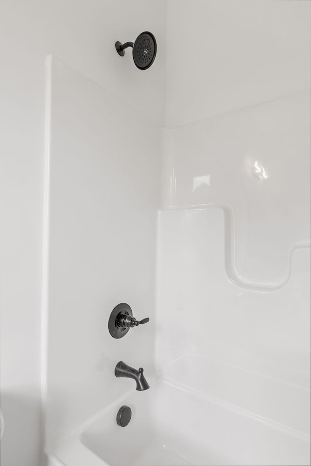 1111 W End Ave N, Lewisburg, TN 37091 - bathroom view of shower / bath combination